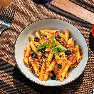 Penne arrabbiata with olives and basil at Amber Poolside.