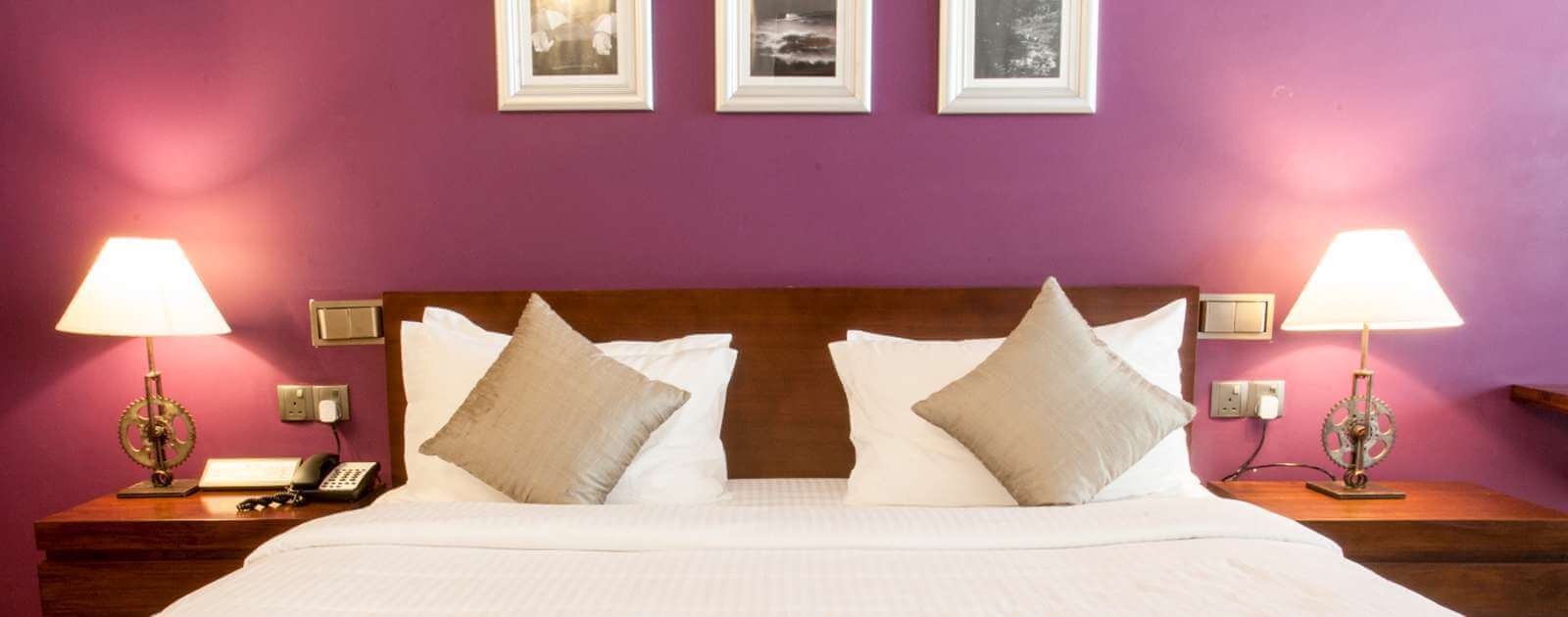 Deluxe rooms of Colombo Courtyard
