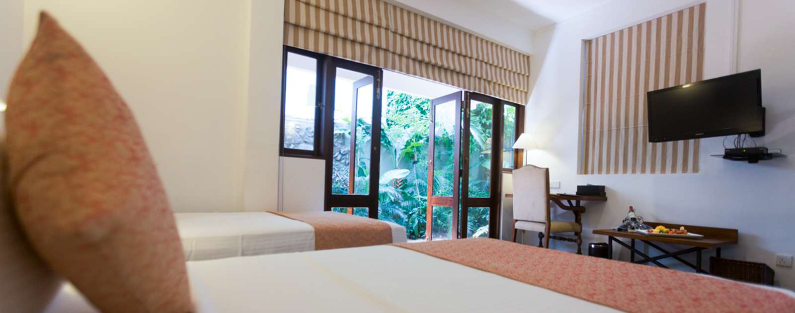 Twin bed room in Colombo Courtyard